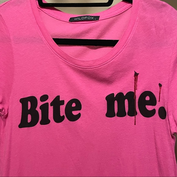 Wildfox RARE “Bite Me” tee - Picture 2 of 2